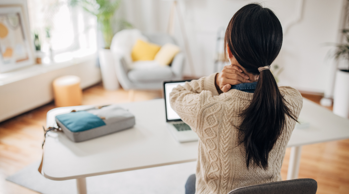 Tech Neck Is Real – Here’s How Your Devices Might Be Damaging Your Spine